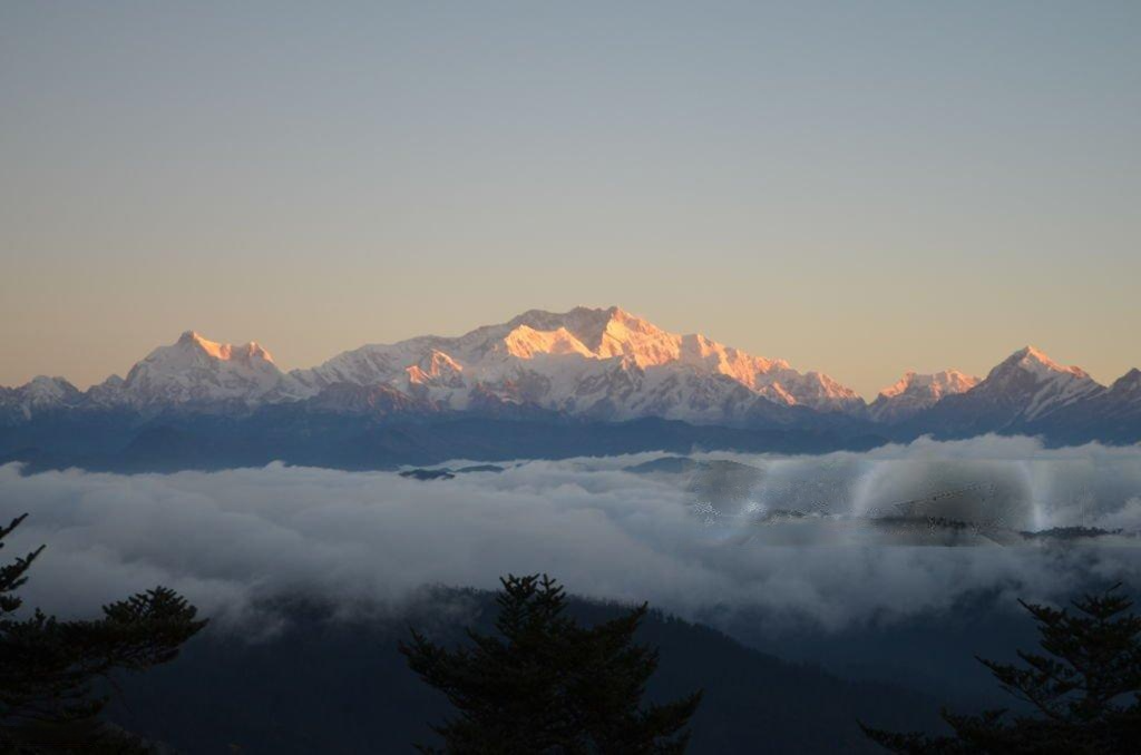 Himalayan sunrise view from Sandakphu trek